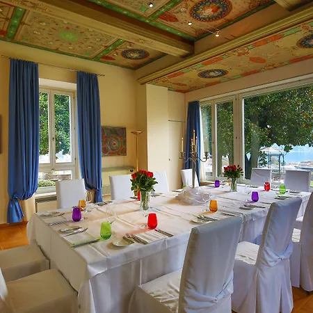Sassa Y Hotel 4*