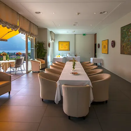 Hotel Sassa Y 4*